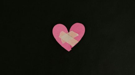 5 How to Move On From a Past Relationship and Start a New Chapter in Life